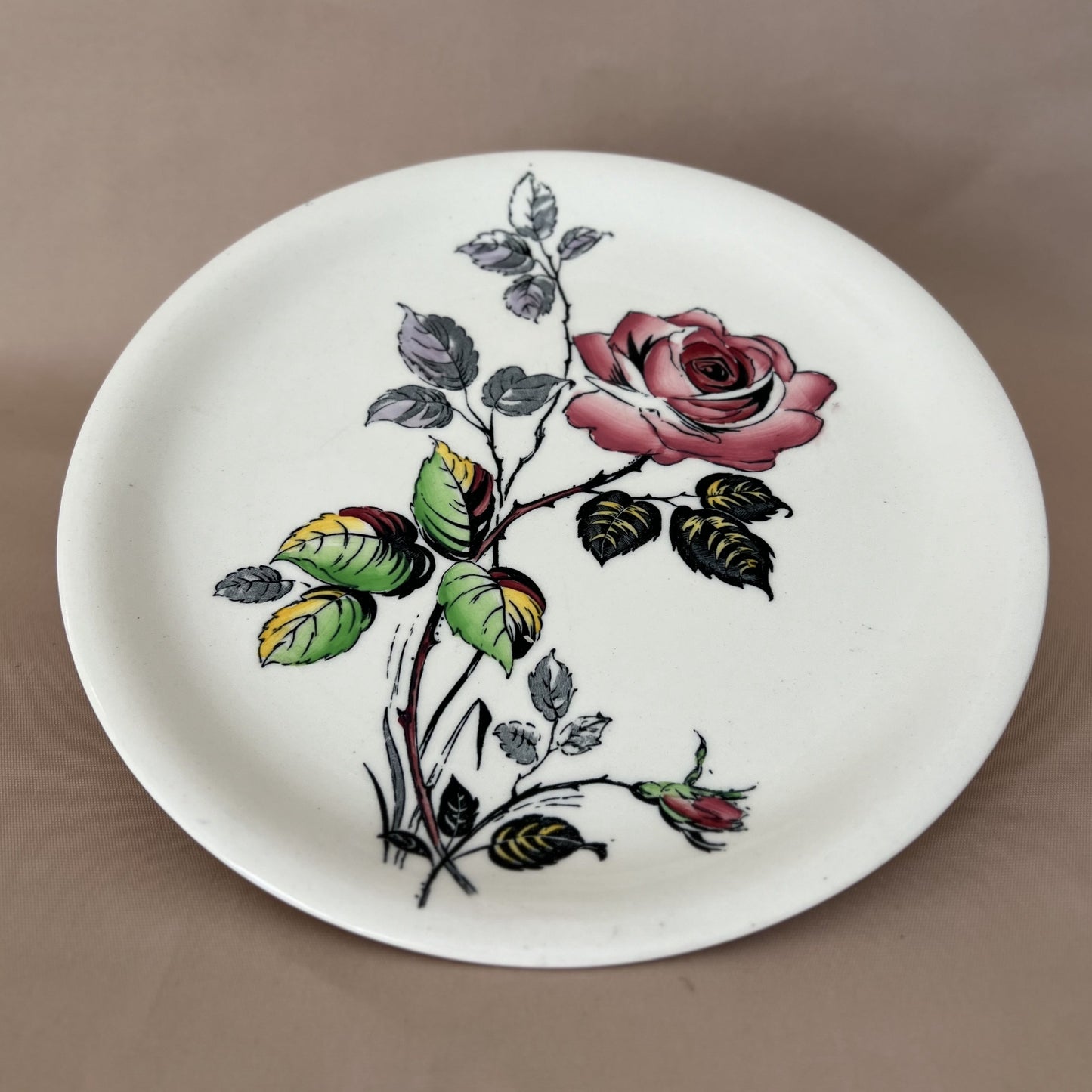 Portland Rose J&G Meakin Plate 23cm – DesireMe PreLoved Goods